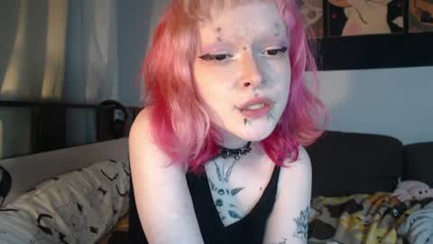 Snapshot of _nicole_meow_ chatting on June 29, 10:32 pm Nicole online show from June 29, 10:32 pm