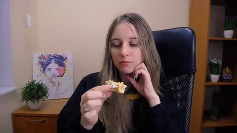 Nica online show from December 3, 12:38 pm