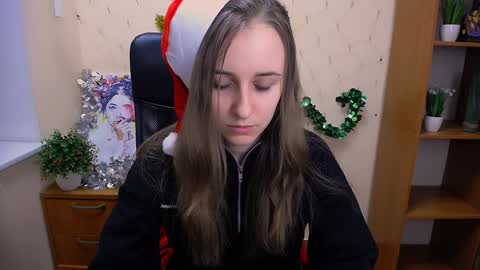 Nica online show from December 7, 12:24 pm