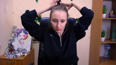 Nica online show from December 22, 3:11 pm