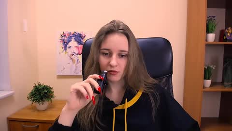 Nica online show from January 15, 12:15 pm