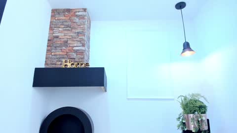Snapshot of _nina_sweet chatting on January 2, 3:08 pm online show from January 2, 3:08 pm