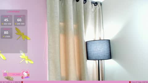 Snapshot of _nina_sweet chatting on January 4, 3:17 pm online show from January 4, 3:17 pm