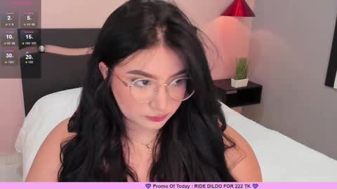 Snapshot of _nina_sweet chatting on February 19, 12:11 pm online show from February 19, 12:11 pm