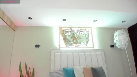 Snapshot of _nina_sweet chatting on February 25, 12:03 pm online show from February 25, 12:03 pm
