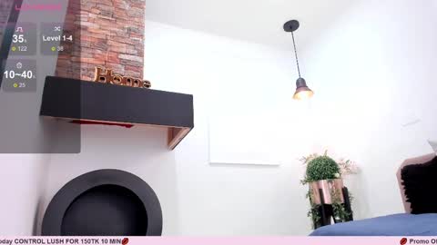 Snapshot of _nina_sweet chatting on March 4, 3:04 pm online show from March 4, 3:04 pm