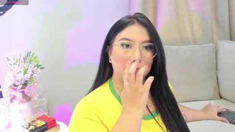 Snapshot of _nina_sweet chatting on September 27, 11:59 am online show from September 27, 11:59 am