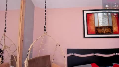 Snapshot of _nina_sweet chatting on October 3, 12:02 pm online show from October 3, 12:02 pm