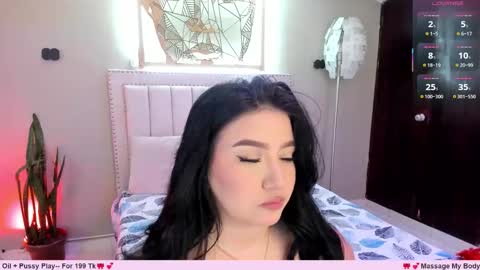 Snapshot of _nina_sweet chatting on October 17, 12:08 pm online show from October 17, 12:08 pm