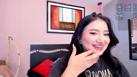 Snapshot of _nina_sweet chatting on October 19, 12:06 pm online show from October 19, 12:06 pm
