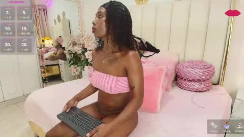 Snapshot of _ninafox_ chatting on June 5, 8:03 pm ninafox online show from June 5, 8:03 pm
