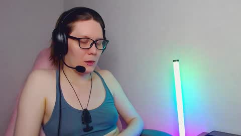 Tracy online show from February 25, 8:51 pm