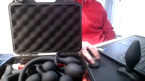 Snapshot of _obetron_ chatting on February 19, 12:00 pm Nicola online show from February 19, 12:00 pm