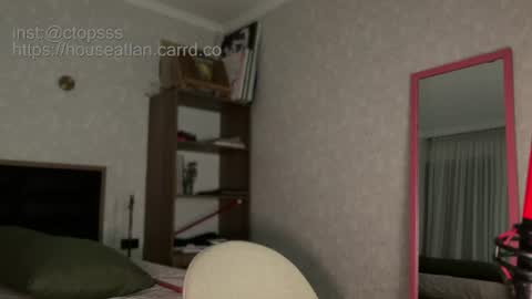 Snapshot of _octopussy_ chatting on July 16, 9:43 pm Mikayla online show from July 16, 9:43 pm
