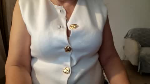 Snapshot of _oldschool_lady_ chatting on April 19, 3:44 pm Charlotte online show from April 19, 3:44 pm