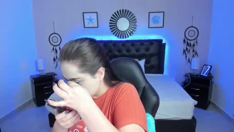 Olivia jones online show from November 15, 12:13 pm