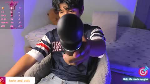 ottis and kevin online show from December 10, 10:47 pm