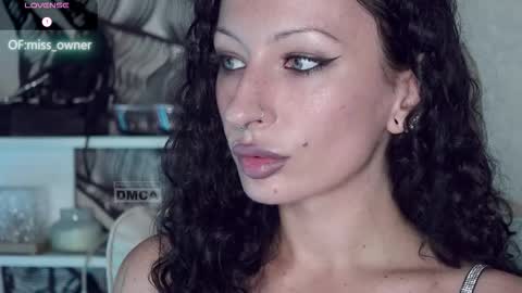 Snapshot of _owner_ chatting on September 17, 7:10 am The Supreme Goddess Rose online show from September 17, 7:10 am