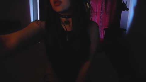 Paris online show from March 2, 8:59 pm