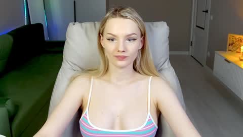 Tina online show from December 19, 1:51 pm