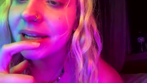 Snapshot of _peaceoutgirlscout_ chatting on September 23, 8:50 am _peaceoutgirlscout_ online show from September 23, 8:50 am