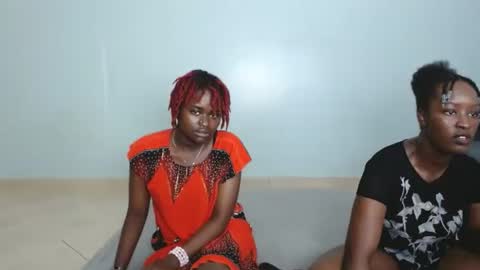 _prettyred online show from October 3, 6:27 pm