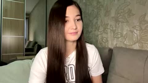 Vikki online show from June 1, 6:09 pm