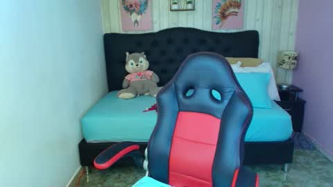 Rachel Jones  online show from January 17, 10:35 pm