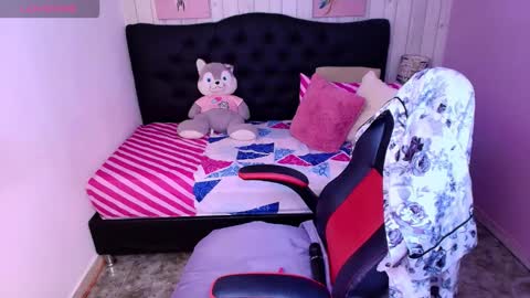 Rachel Jones  online show from February 28, 11:28 pm