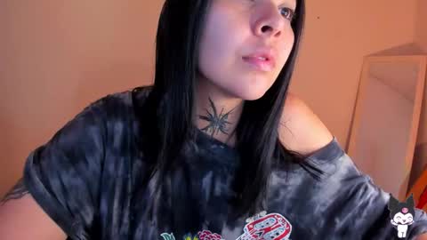 Snapshot of _rachell1 chatting on November 25, 10:48 am Stefany online show from November 25, 10:48 am