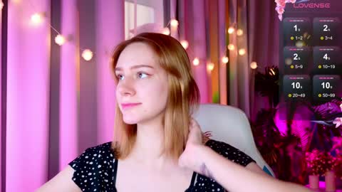 Snapshot of _ramona__ chatting on January 3, 9:25 am im Amy online show from January 3, 9:25 am