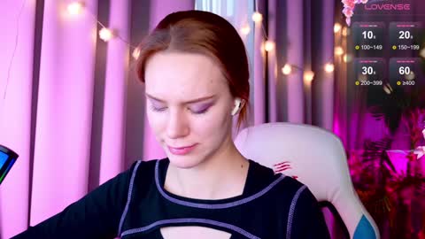 Snapshot of _ramona__ chatting on January 6, 9:30 am im Amy online show from January 6, 9:30 am