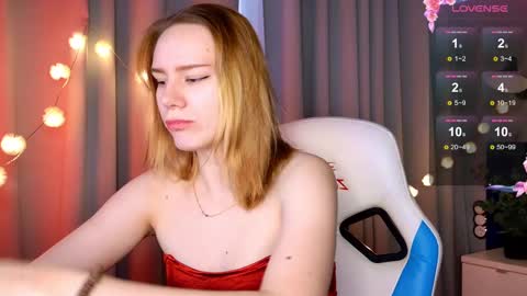 Snapshot of _ramona__ chatting on February 13, 6:09 am im Amy online show from February 13, 6:09 am