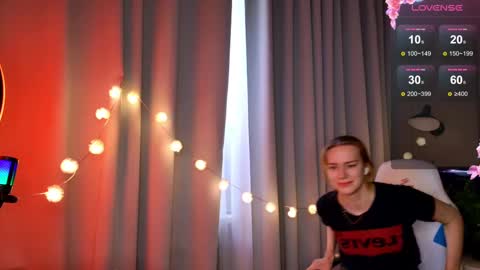 Snapshot of _ramona__ chatting on February 13, 9:41 am im Amy online show from February 13, 9:41 am