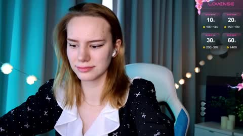 Snapshot of _ramona__ chatting on March 3, 9:44 am im Amy online show from March 3, 9:44 am