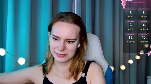 Snapshot of _ramona__ chatting on March 4, 6:04 am im Amy online show from March 4, 6:04 am