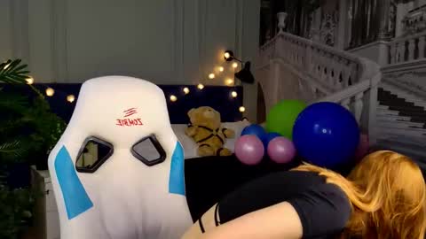 Snapshot of _ramona__ chatting on September 14, 6:12 am im Amy online show from September 14, 6:12 am