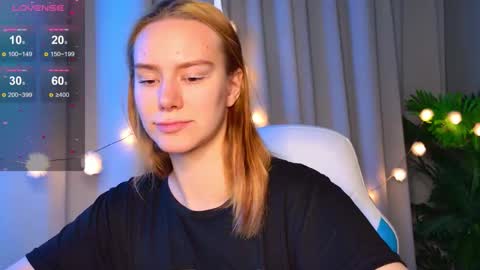 Snapshot of _ramona__ chatting on October 16, 6:03 am im Amy online show from October 16, 6:03 am