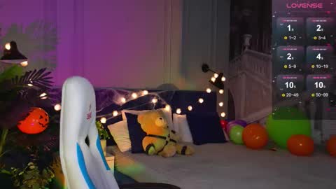 Snapshot of _ramona__ chatting on October 25, 6:21 am im Amy online show from October 25, 6:21 am