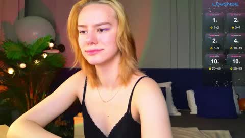 Snapshot of _ramona__ chatting on November 26, 6:25 am im Amy online show from November 26, 6:25 am