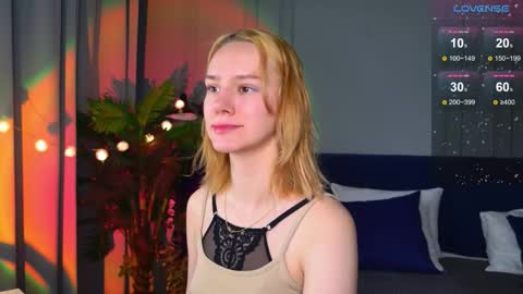 Snapshot of _ramona__ chatting on November 28, 6:16 am im Amy online show from November 28, 6:16 am