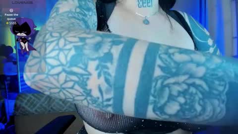 Snapshot of _raven_black chatting on December 20, 12:23 pm Raven online show from December 20, 12:23 pm