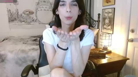 Snapshot of _ravencoxx_ chatting on October 13, 11:16 pm Raven online show from October 13, 11:16 pm