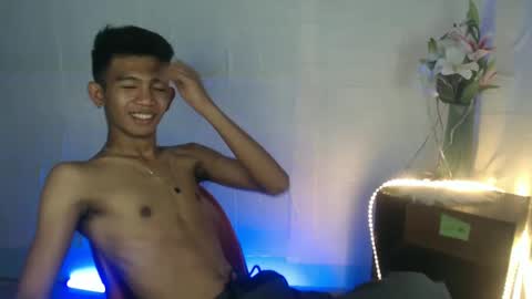 _rellvanxx online show from March 3, 7:06 pm