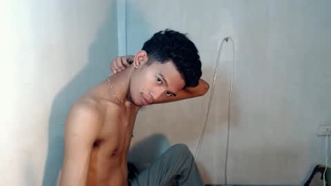 Snapshot of _rellvanxx chatting on November 30, 2:04 am _rellvanxx online show from November 30, 2:04 am