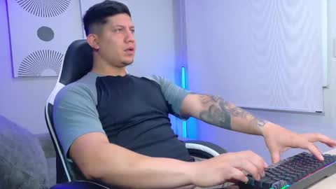 Roberto online show from March 2, 12:23 pm