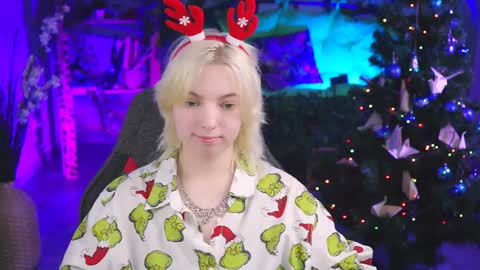 Snapshot of _rockstone_ chatting on December 25, 7:35 am Rock stone online show from December 25, 7:35 am