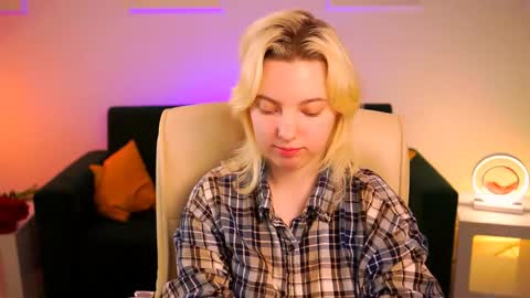 Snapshot of _rockstone_ chatting on February 7, 11:23 am Rock stone online show from February 7, 11:23 am