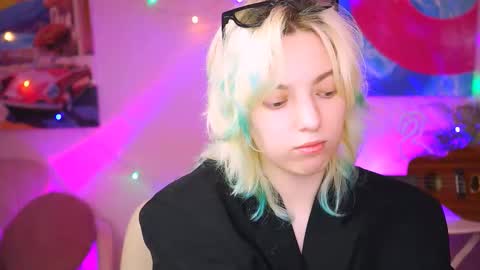 Snapshot of _rockstone_ chatting on February 17, 8:09 am Rock stone online show from February 17, 8:09 am