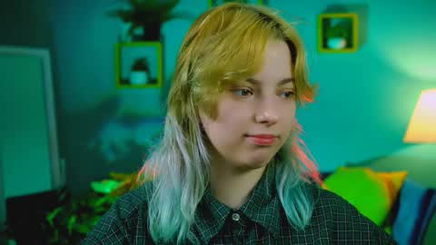 Snapshot of _rockstone_ chatting on December 5, 8:23 am Rock stone online show from December 5, 8:23 am